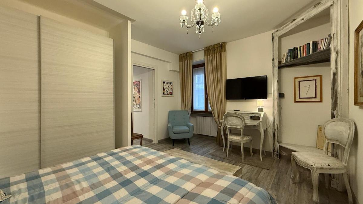 Cavour * Turín